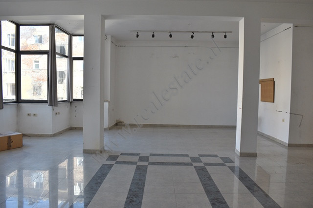 Office space for rent near Kajo Karafili Street, very close to Kavaja Street, in Tirana, Albania.
P